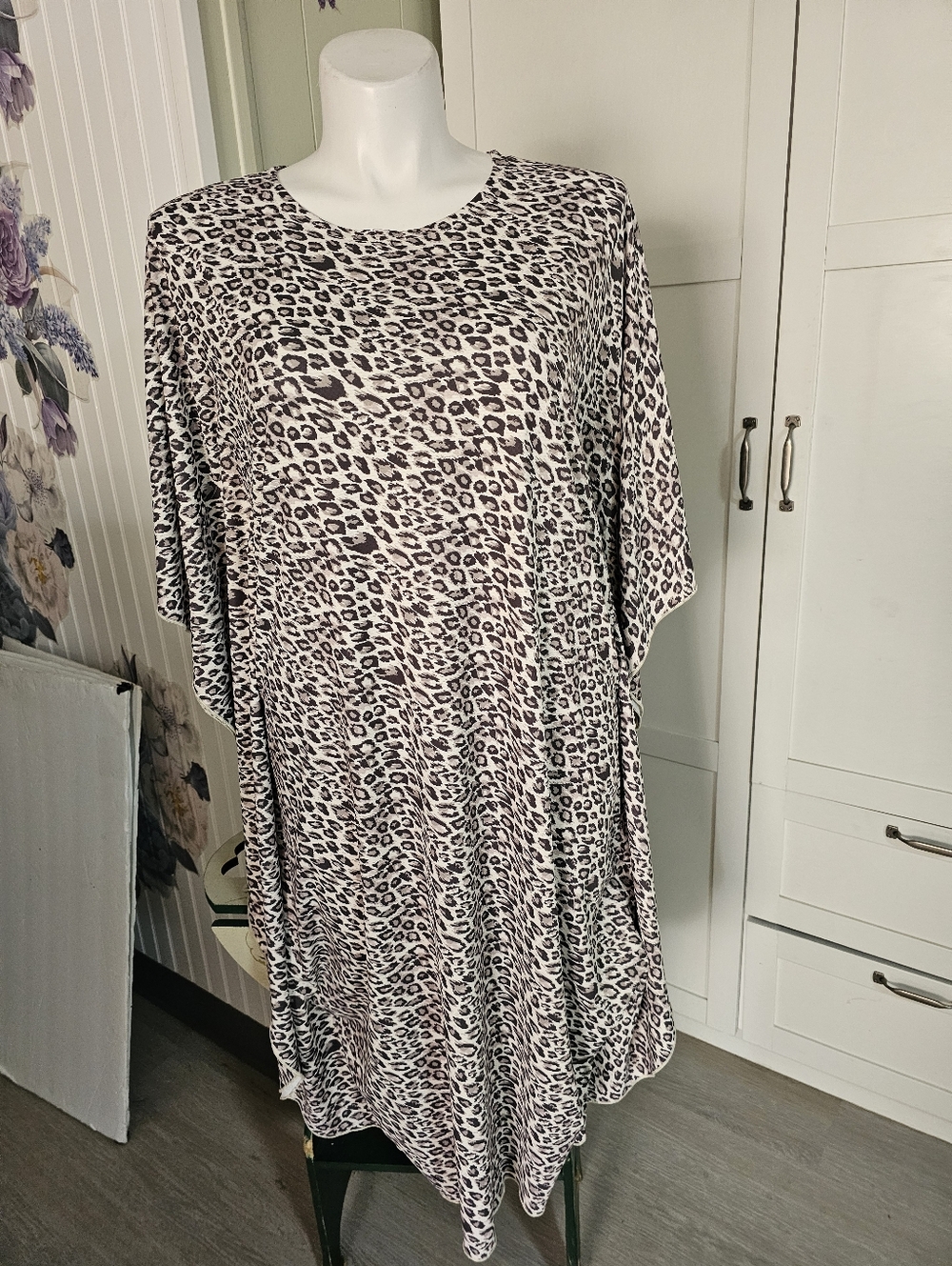 Nuggle Leopard Print Kaftan Midi Dress XL Fits Small 10 12 Modest Animal Cheetah